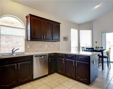 12833 Danville Drive - Photo Thumbnail 10