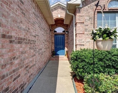 12833 Danville Drive - Photo Thumbnail 2