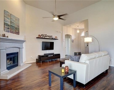 12833 Danville Drive - Photo Thumbnail 4