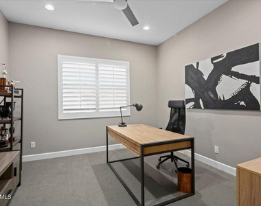 23625 N 76th Place - Photo Thumbnail 7