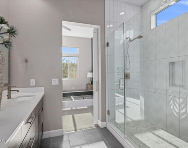 23625 N 76th Place - Photo Thumbnail 14