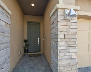 23625 N 76th Place - Photo Thumbnail 27
