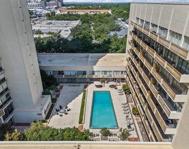 6211 W Northwest Highway - Photo Thumbnail 21