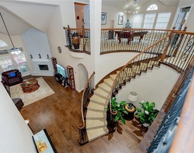 12339 Shumard Lane - Photo Thumbnail 5