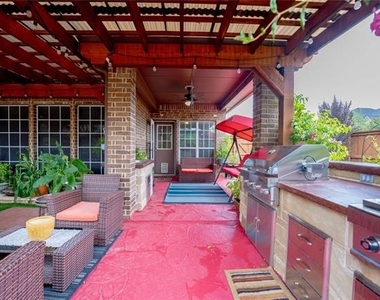 12339 Shumard Lane - Photo Thumbnail 7