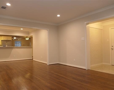 6333 Anita Street - Photo Thumbnail 3