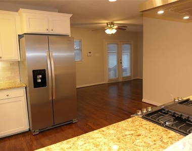 6333 Anita Street - Photo Thumbnail 8