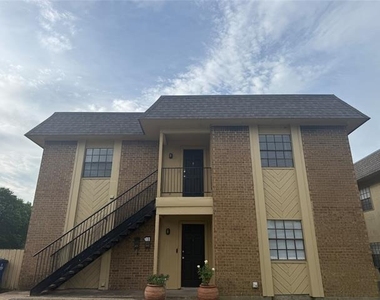 611 W Gilmer Street - Photo Thumbnail 1