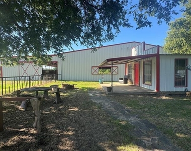 377 Private Rd. 3249 - Photo Thumbnail 5