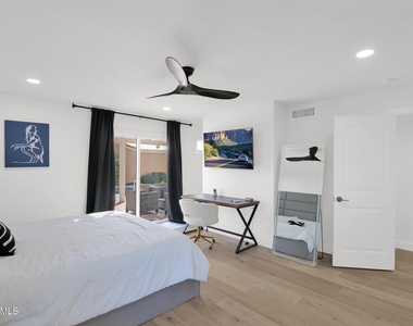 7629 N Via De Los Ninos -- - Photo Thumbnail 15