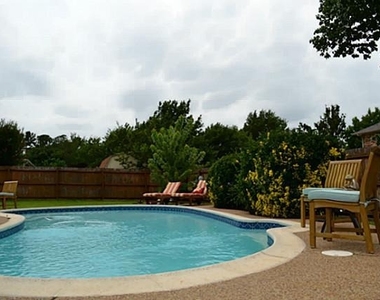 1402 White Wing Court - Photo Thumbnail 3
