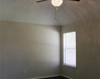 1402 White Wing Court - Photo Thumbnail 10