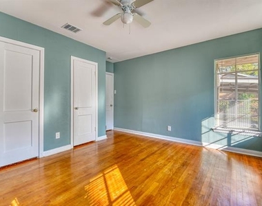 6028 Fairway Avenue - Photo Thumbnail 6