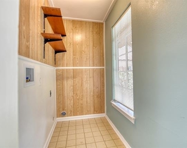 6028 Fairway Avenue - Photo Thumbnail 10