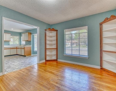 6028 Fairway Avenue - Photo Thumbnail 12