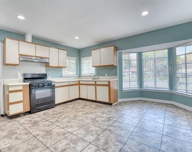6028 Fairway Avenue - Photo Thumbnail 3