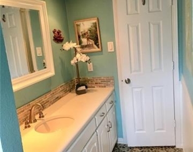 2907 Sweet Briar Street - Photo Thumbnail 16