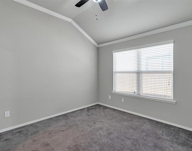 4080 Serene Drive - Photo Thumbnail 8