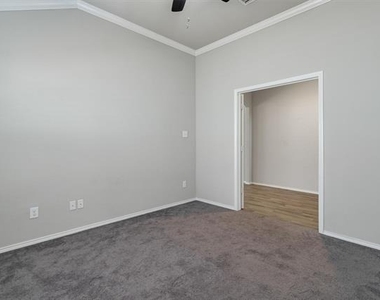 4080 Serene Drive - Photo Thumbnail 9