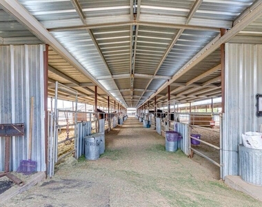 3232 W Carver Road - Photo Thumbnail 26