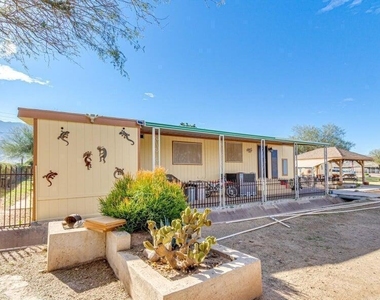 3232 W Carver Road - Photo Thumbnail 2