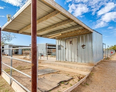 3232 W Carver Road - Photo Thumbnail 18