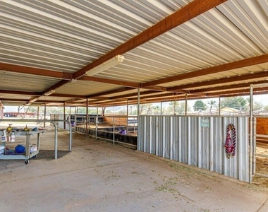 3232 W Carver Road - Photo Thumbnail 19