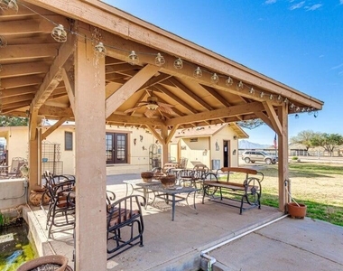 3232 W Carver Road - Photo Thumbnail 5