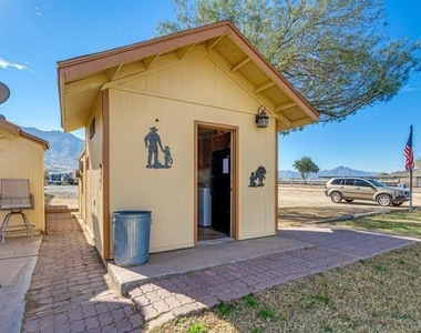 3232 W Carver Road - Photo Thumbnail 6