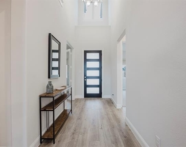 3216 Creek Meadow Drive - Photo Thumbnail 2