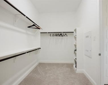 3216 Creek Meadow Drive - Photo Thumbnail 31