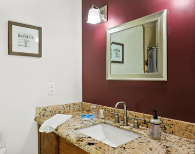 2707 E Louise Drive - Photo Thumbnail 14