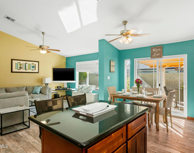 2707 E Louise Drive - Photo Thumbnail 6