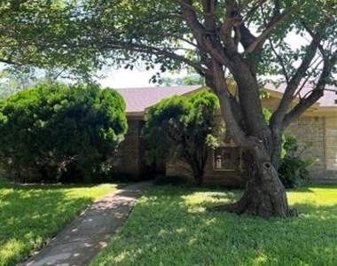 1400 Long Shadow Lane - Photo Thumbnail 3