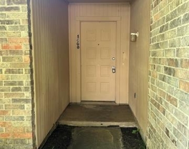 1400 Long Shadow Lane - Photo Thumbnail 2
