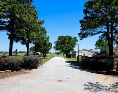 10575 Friendship Road - Photo Thumbnail 1