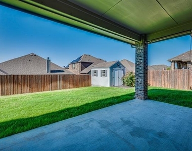 438 Brookdale Drive - Photo Thumbnail 15