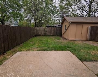 802 E Brin - Photo Thumbnail 22