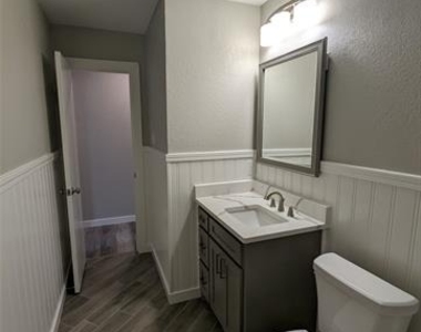 802 E Brin - Photo Thumbnail 10