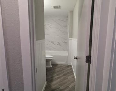 802 E Brin - Photo Thumbnail 8