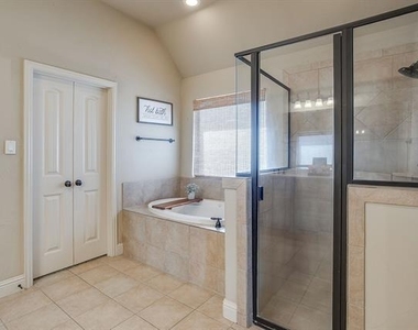 43 Crown Road - Photo Thumbnail 16
