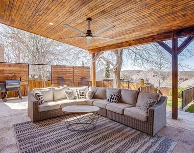 43 Crown Road - Photo Thumbnail 32