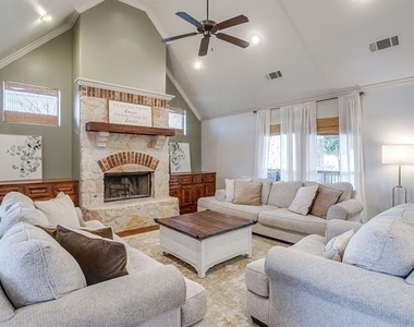 43 Crown Road - Photo Thumbnail 11