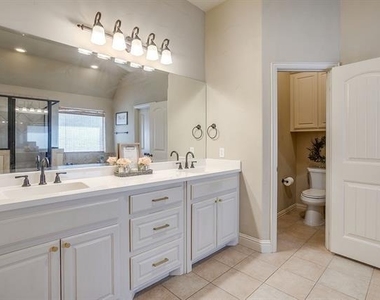 43 Crown Road - Photo Thumbnail 15