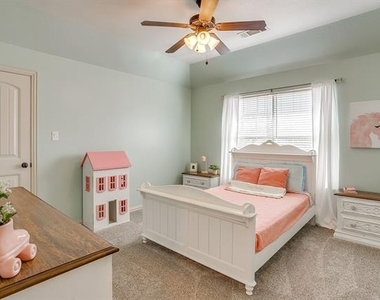 43 Crown Road - Photo Thumbnail 18