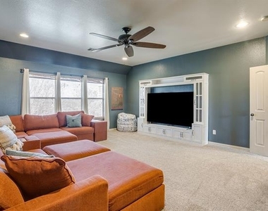 43 Crown Road - Photo Thumbnail 21