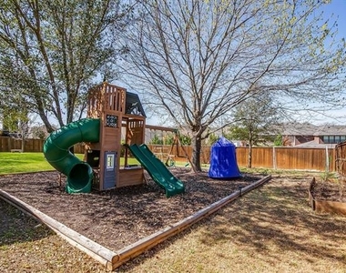 43 Crown Road - Photo Thumbnail 34