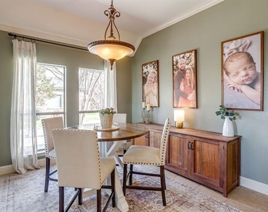 43 Crown Road - Photo Thumbnail 10