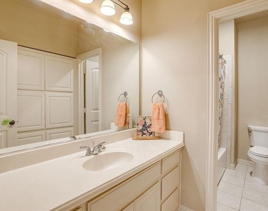 43 Crown Road - Photo Thumbnail 22