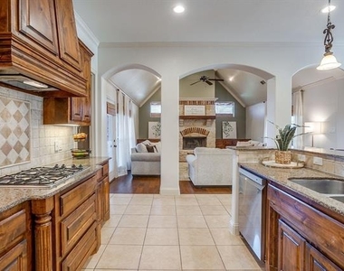 43 Crown Road - Photo Thumbnail 7